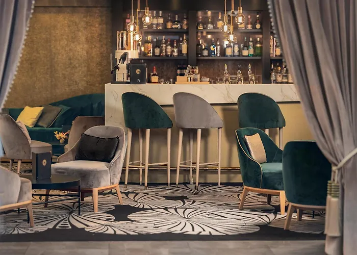 Hotel Niepce Paris, Curio Collection By Hilton